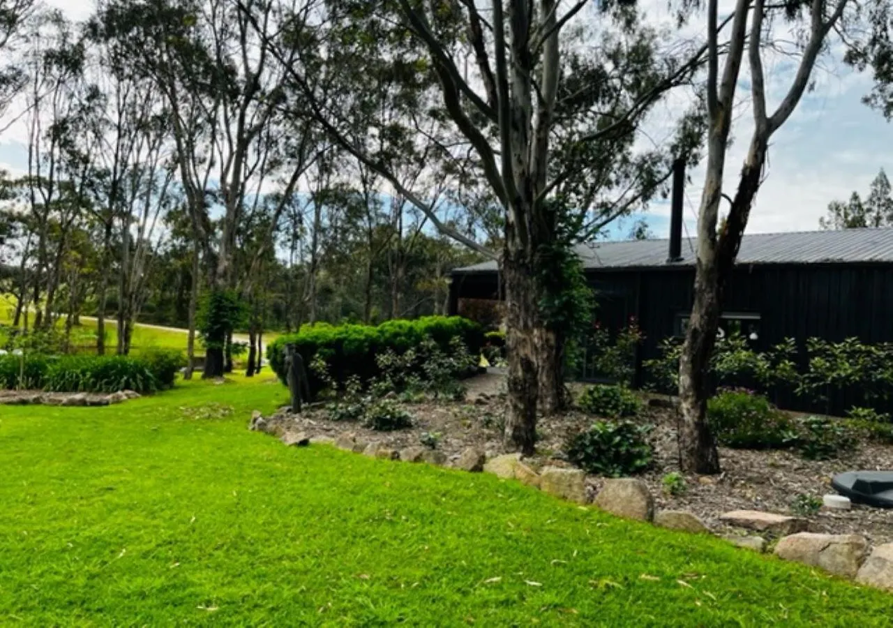 Granite Gardens Cottages & Lake Retreat Stanthorpe Australia