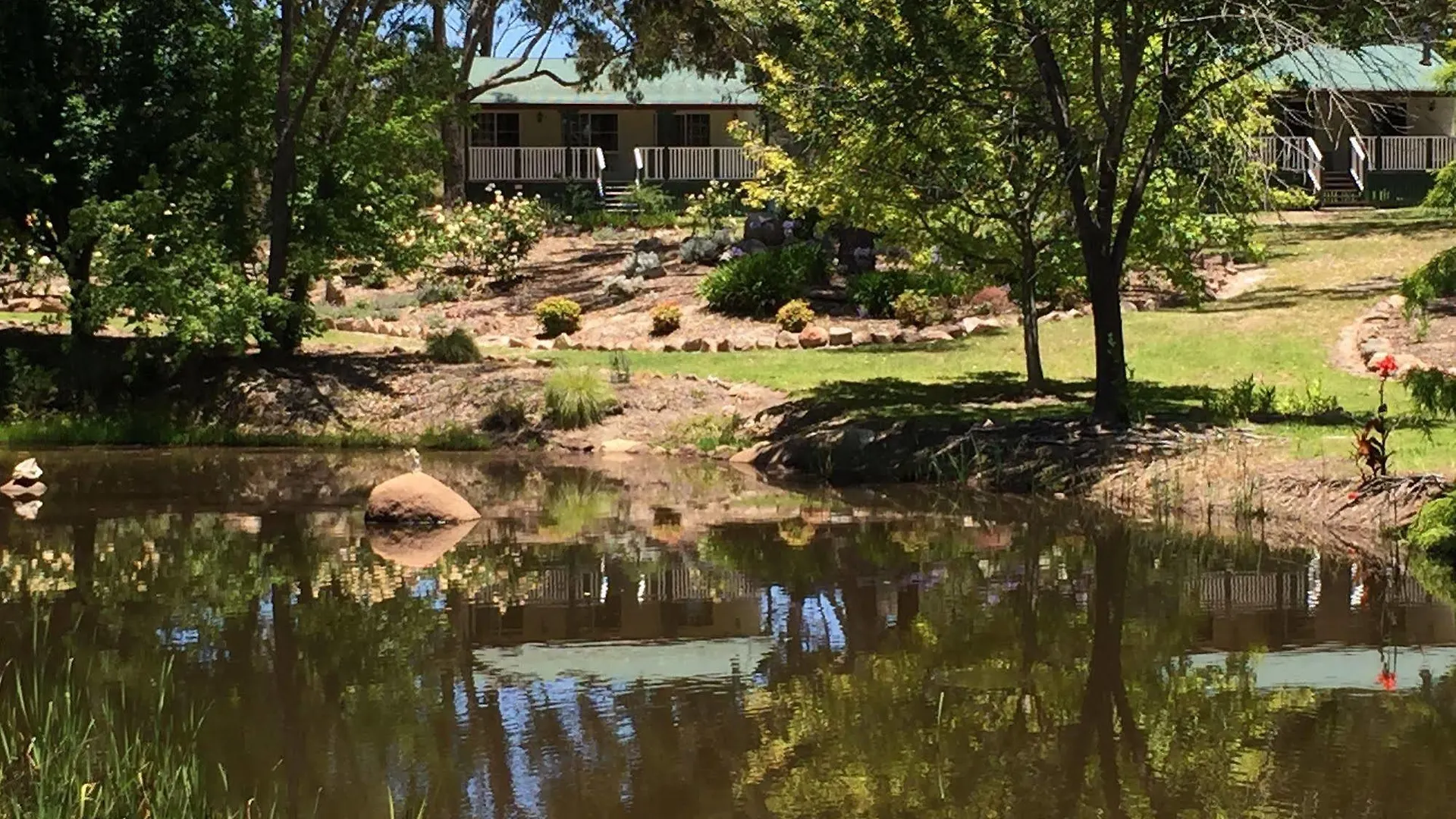 Granite Gardens Cottages & Lake Retreat Stanthorpe
